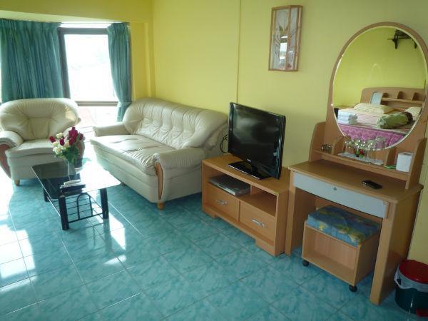 Marina Inn Pattaya Bagian luar foto