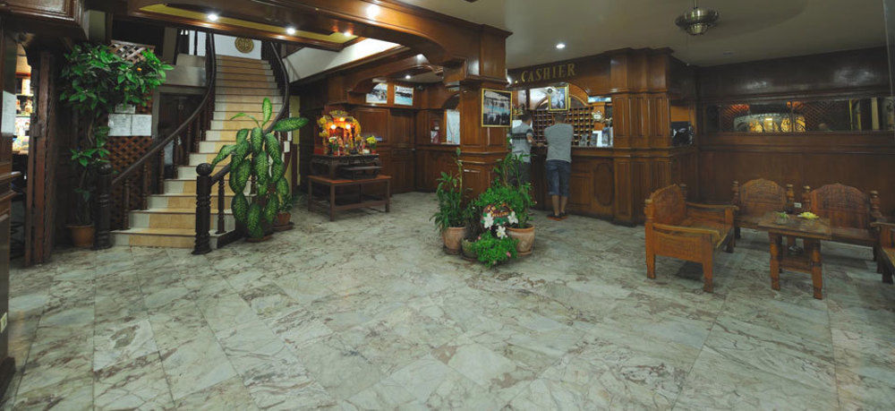 Marina Inn Pattaya Bagian luar foto