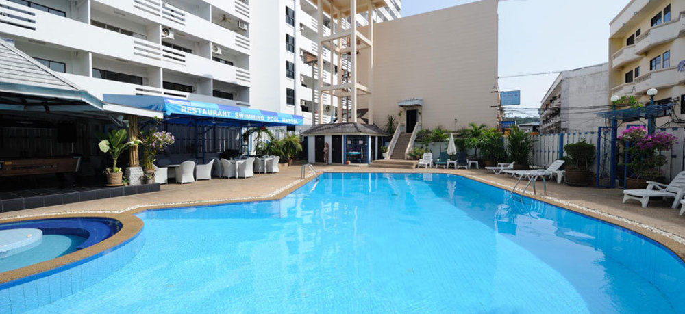 Marina Inn Pattaya Bagian luar foto
